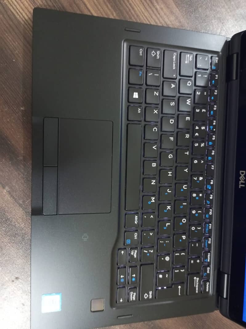 Dell Latitude 7390 2 in 1 Core i7-8650U Gen 16GB Ram 256GB SSD Touch 1