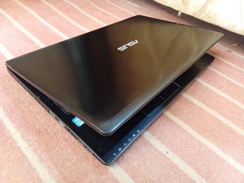 Asus Solid Laptop Machine 3