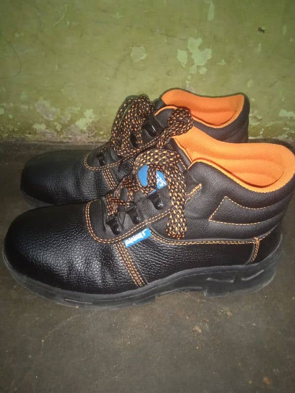 SAFETY Shoes  41 size 0