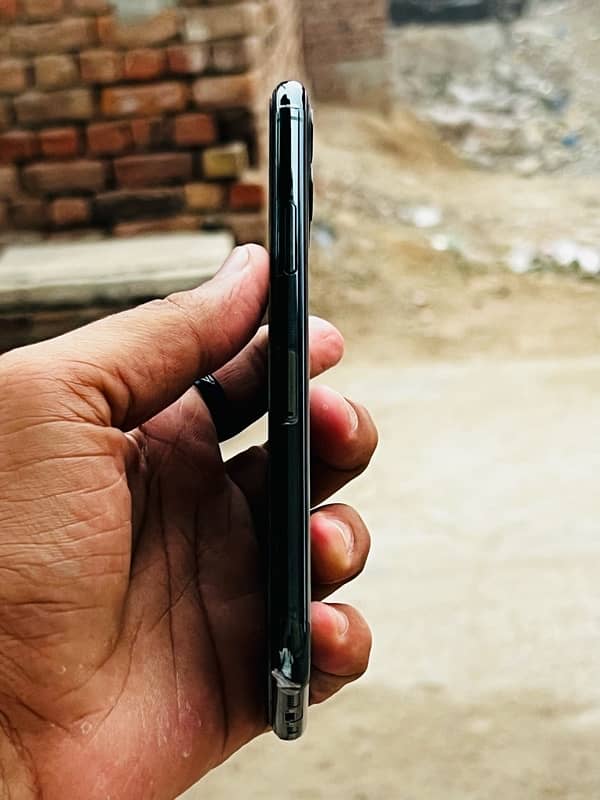 iphone 11pro pta 7