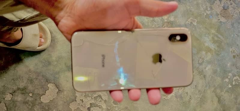 iphone XS PTA double sim 64gb all ok just back break 5