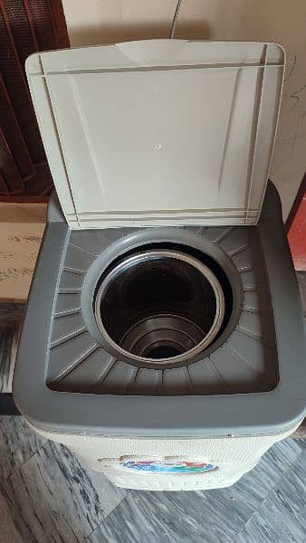 Dryer Spinner new Lush Condition 2