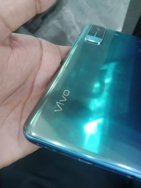 vivo y31 4gb,128gb 6