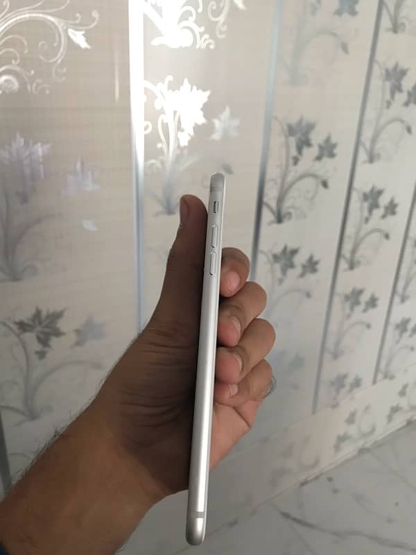 iphone 7 Plus Non PTA ( Factory Unlock) 5