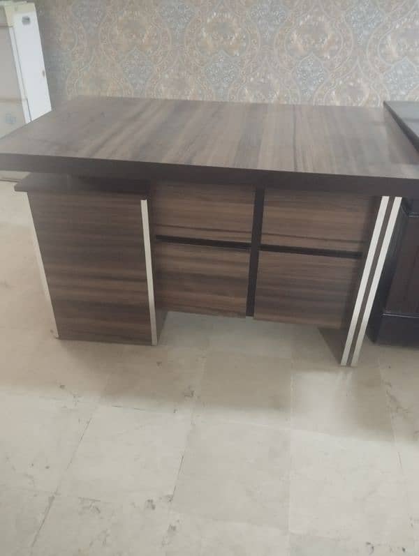 3 tables and 1 chair for sale 3