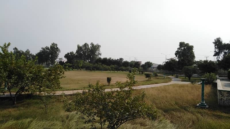 Own A Residential Plot In 20 Marla Chinar Bagh Shaheen Block 4