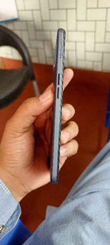 Oppo F17 8/128 for sale 2