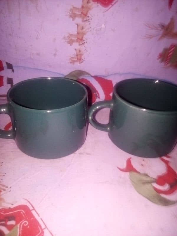 2 green MuG 1