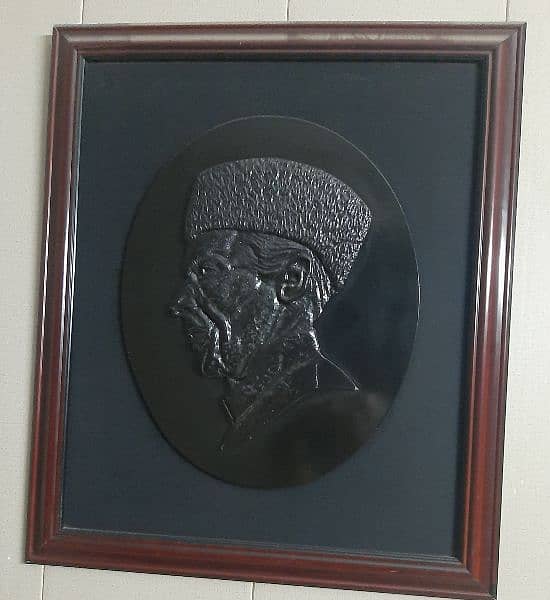 die casting portrait of Quaid e Azam with wooden frame 0