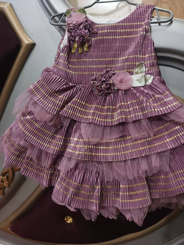 1 year baby dres good quality by price 4500 sell final price 1500 1