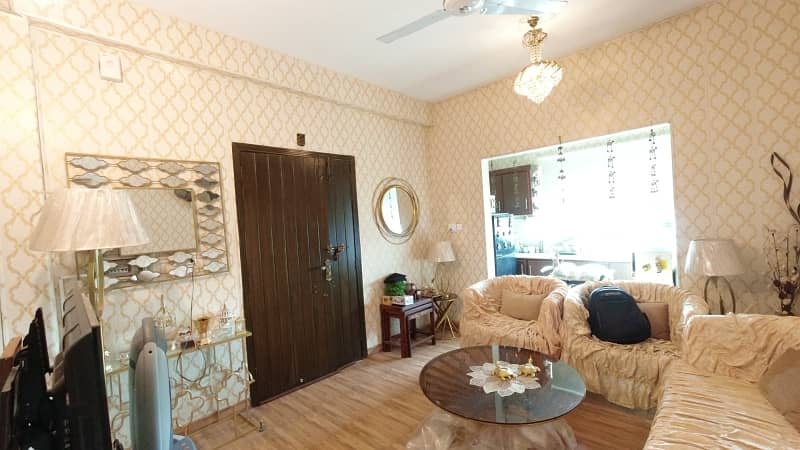 3 Bed 2nd Floor Apartment available for urgent sale 0