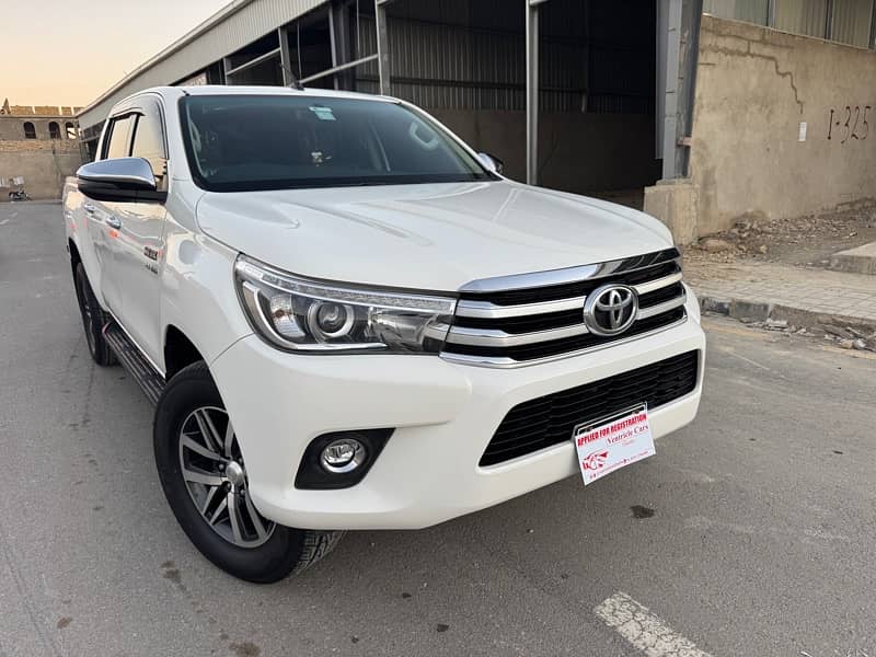 Toyota Hilux 2021 16