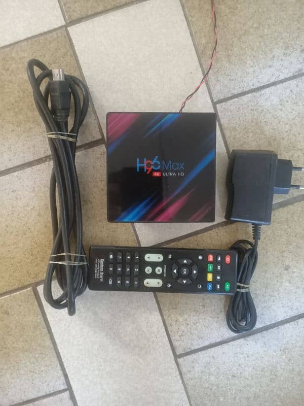 Android Tv Box H96 Max and Haier LCD Tv 32 inch 1