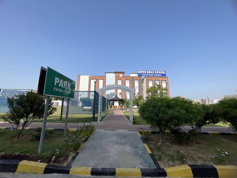 8 Marla Residential Short Corner Plot Available For Sale In Faisal Town Block - A F-18 Islamabad. 4