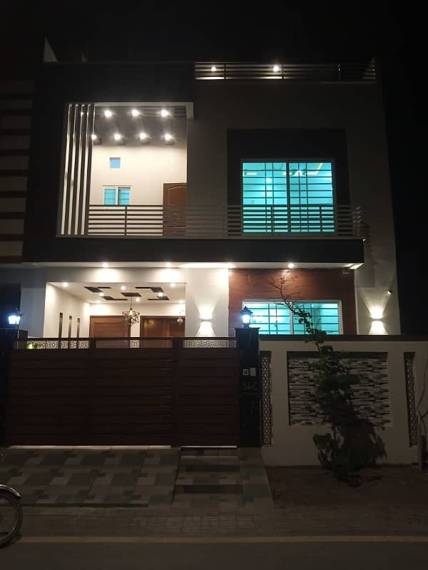 5 MARLA EXCELLENT READY TO SHIFT HOUSE FOR SALE IN ETIHAD TOWN PHASE1 LAHORE 0