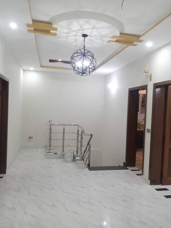 5 MARLA EXCELLENT READY TO SHIFT HOUSE FOR SALE IN ETIHAD TOWN PHASE1 LAHORE 6