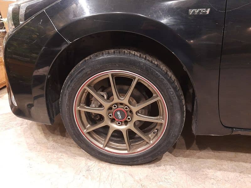 A set of four 17" sports Alloy rims 3