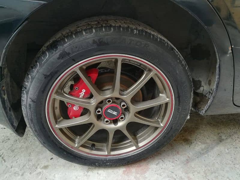 A set of four 17" sports Alloy rims 5