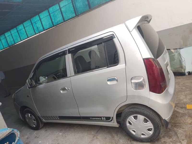 Suzuki Wagon R 2017 4