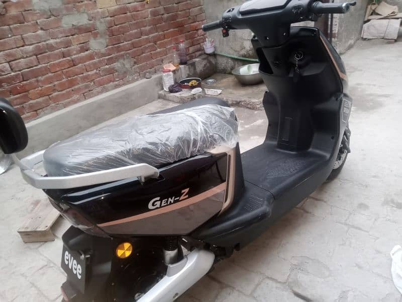 Scooty/Electric/Evee Scooty/Gen Z!Female,boy, girl,/ lady, Evee Scooty 11