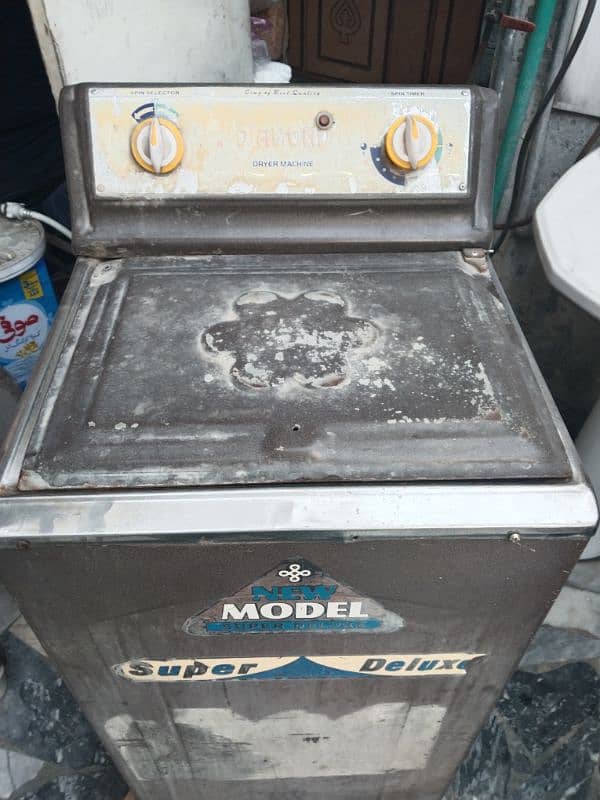 SPIN DRYER IN GOOD CONDITION 5