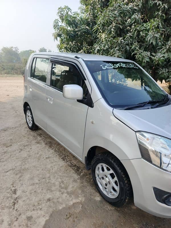 Suzuki Wagon R 2018 15