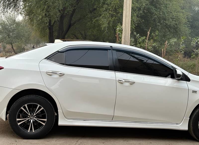 Toyota Corolla Altis 2014 12