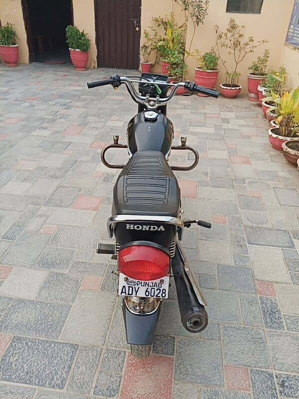 Honda 125 for sale in Lahore 4