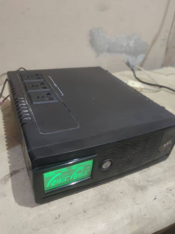 inverex 1000 watt ups . 1