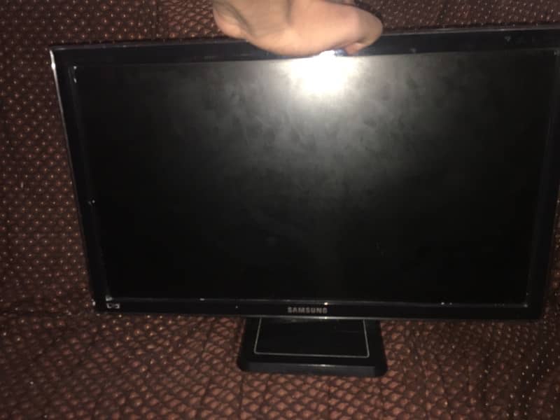 SUMSUNG GAMING LED 24 inch 3