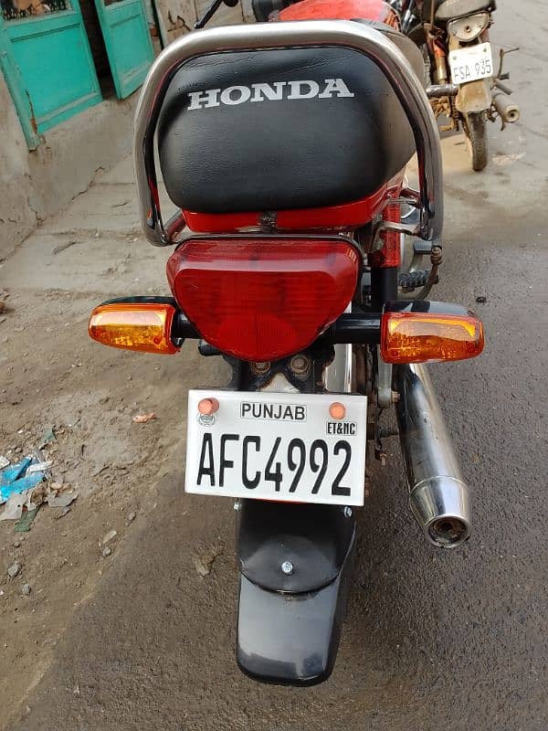 Honda 70 2021 model Punjab number Faisalabad 03184887062 7