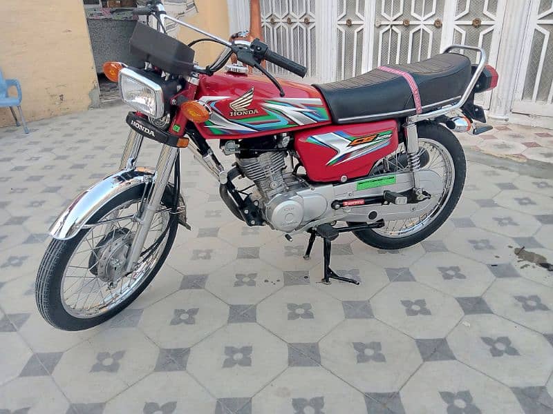 HONDA 2023 1ST OWNER ISLAMABAD NUM BIOMETRIC AVAILABLE 0