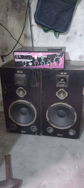 BT amplifr or2 spekars 8inch box ka sath remot ha 1