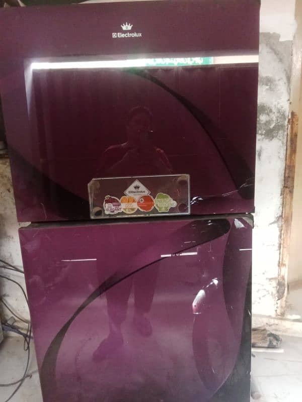 new condition Electrolux fridge full size for sale 0