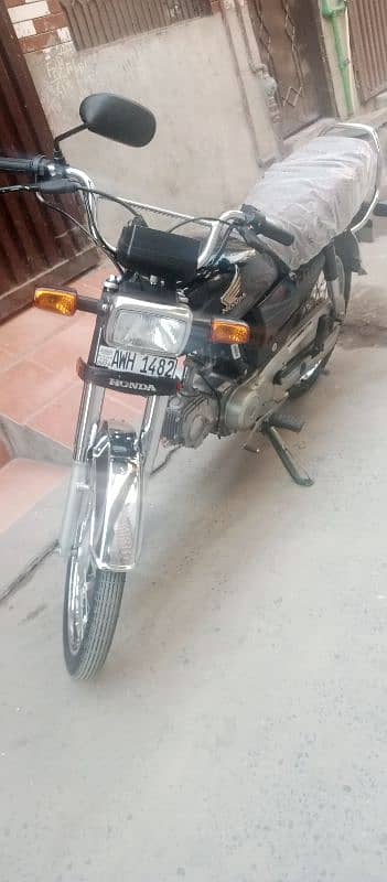 Honda CD 70 Bike just 1000 km Chali hui hai 0