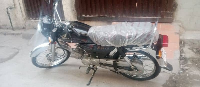 Honda CD 70 Bike just 1000 km Chali hui hai 5