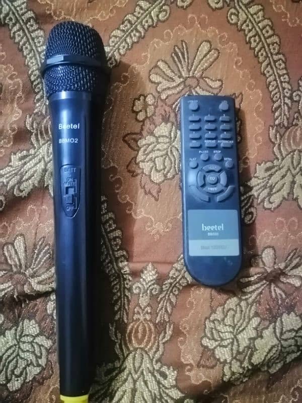 Wireless Mic with Bluetooth Full Bass Speaker 7