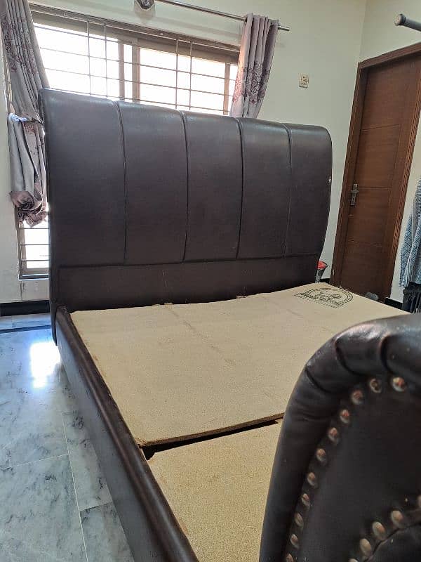 Bed for sale in korang town 2