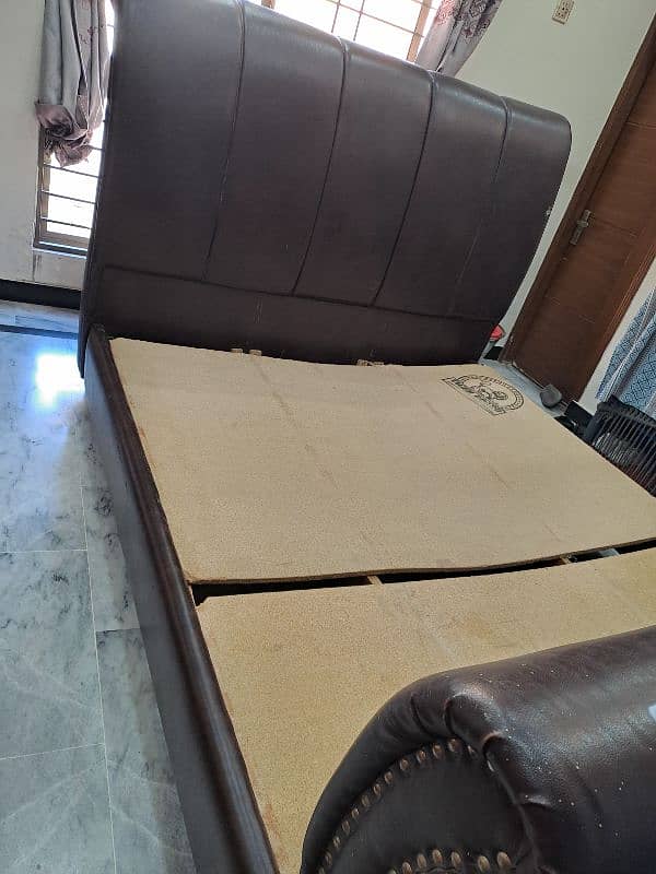 Bed for sale in korang town 7