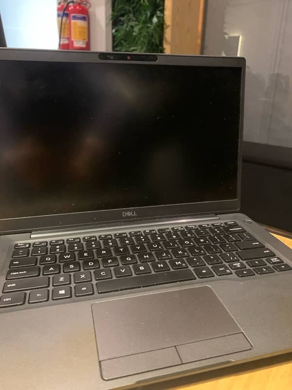 Dell Core I7 8th gen 16gb ram 512gb nvme 3