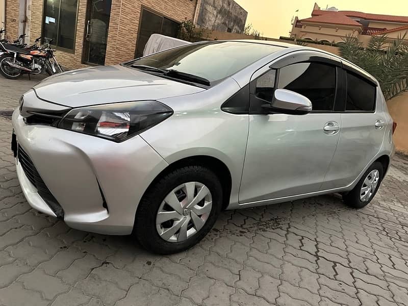 Toyota Vitz 2015 0