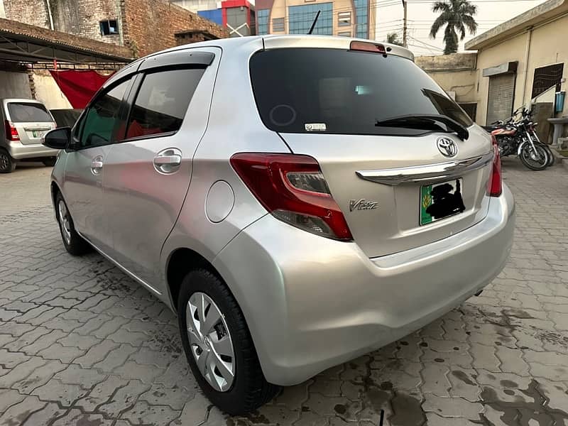 Toyota Vitz 2015 2