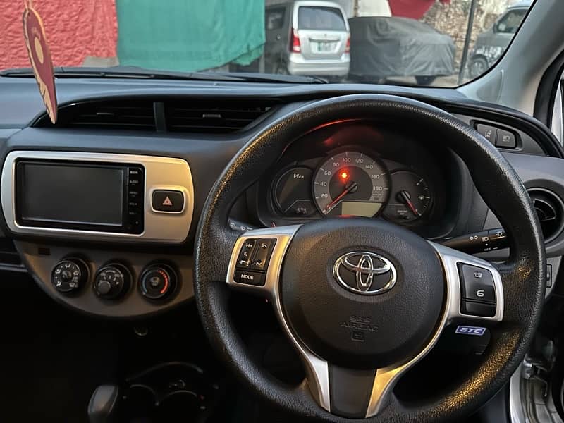 Toyota Vitz 2015 16