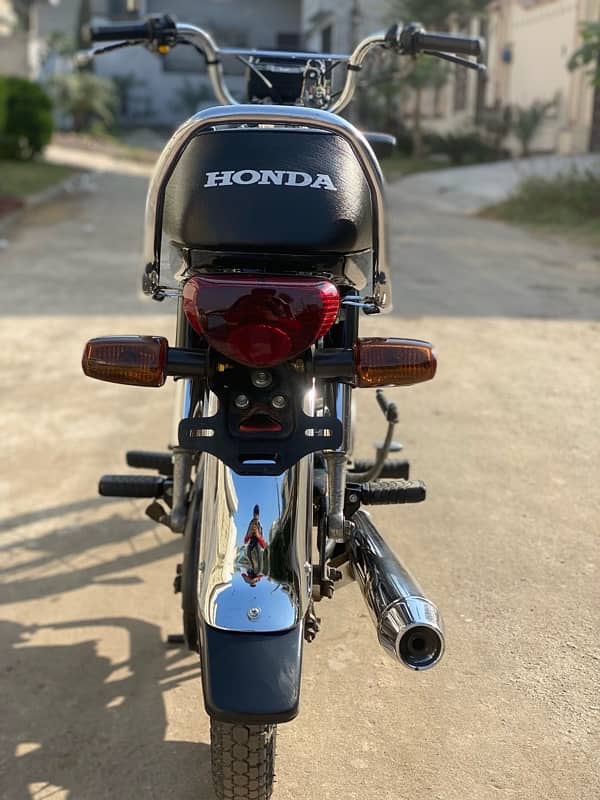 Honda CD 70 Neat and Clean Total original bike 8