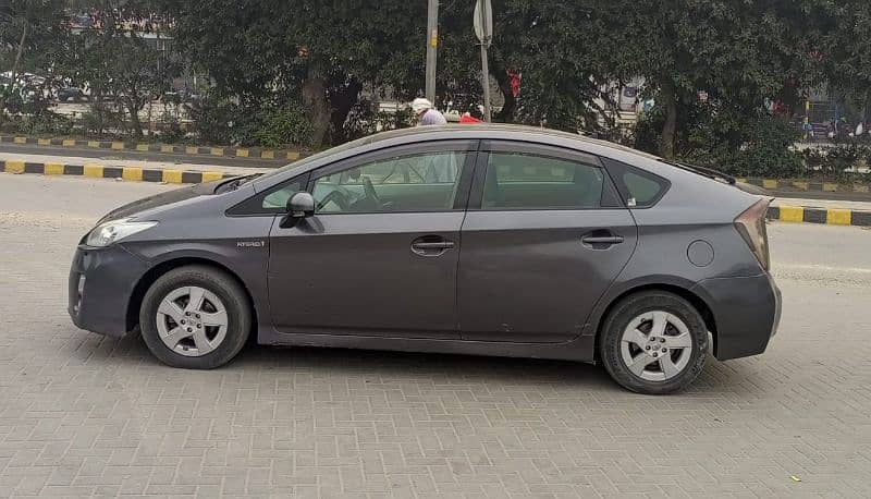 Toyota Prius 11/15 Genuine Car S Led Edition Urgent Sell 2