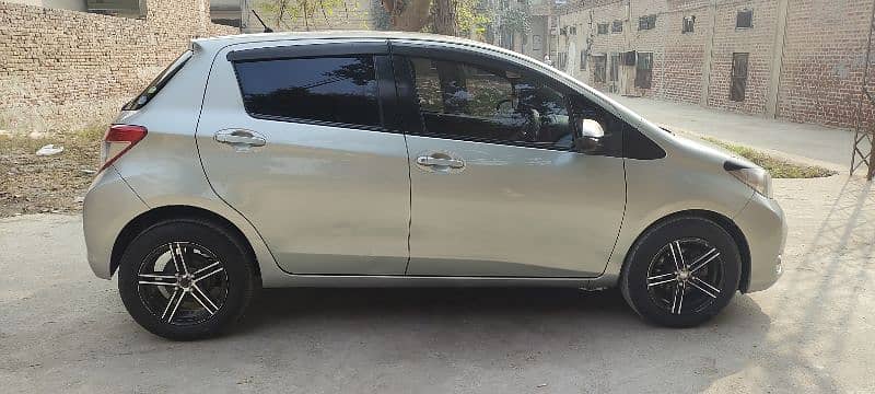 Toyota Vitz 2017 total original 2