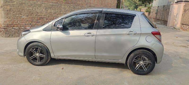 Toyota Vitz 2017 total original 4