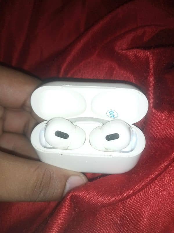 Earbuds 0