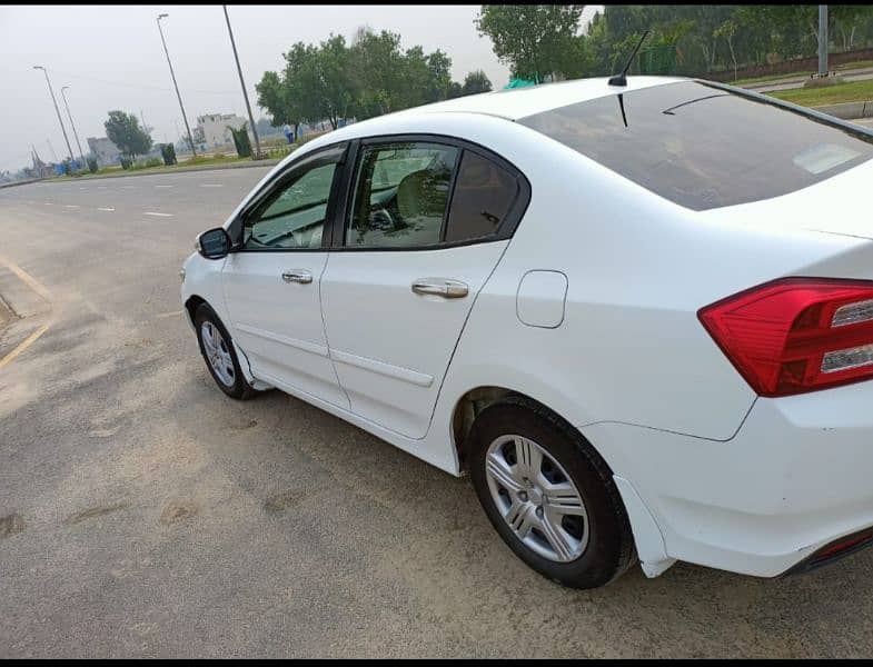 Honda City Automatic For Rent 7