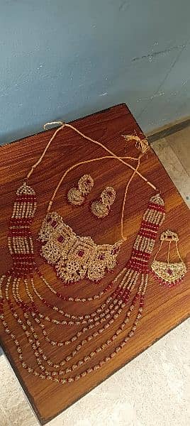 one time used like new wedding necklace set at best price 8